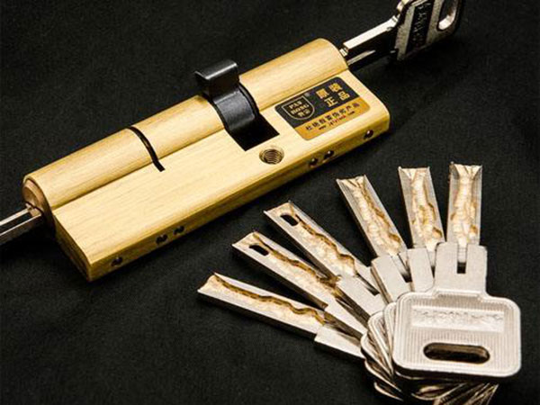 双湖24小时上门开锁公司