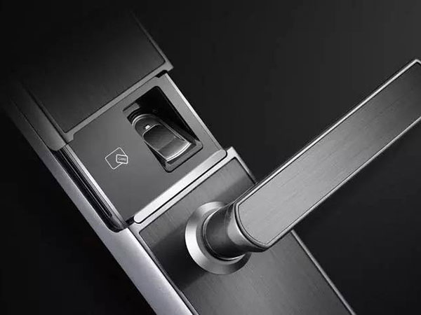 双湖24小时上门开锁公司